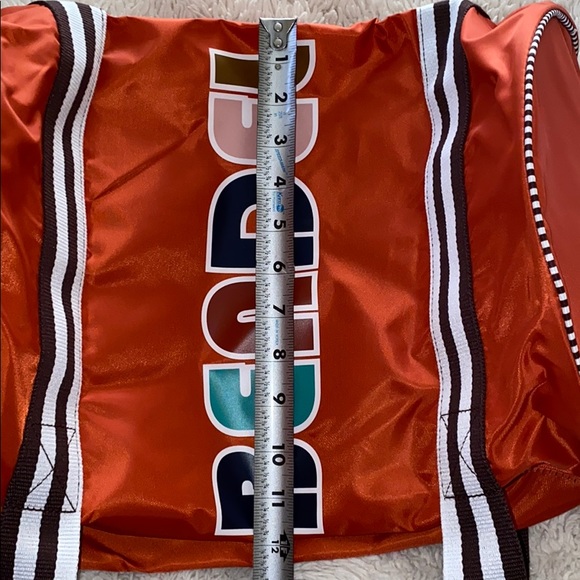 ✨Limited Edition✨ NWOT Henri Bendel Gym Bag - Picture 9 of 9